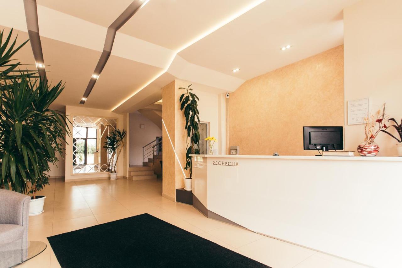 Hotel Dijana Pirot Luaran gambar
